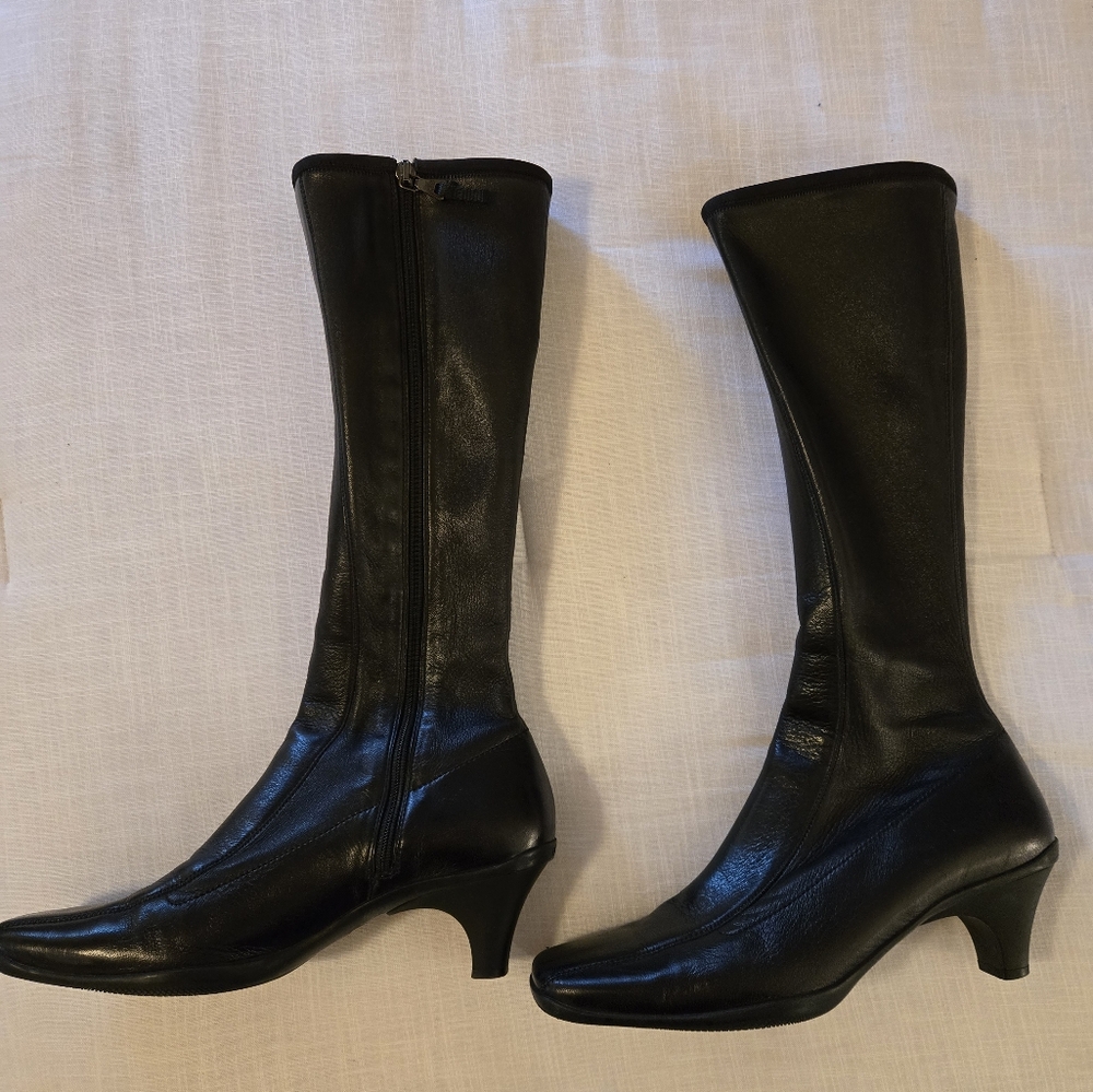 Prada black leather boots size 38